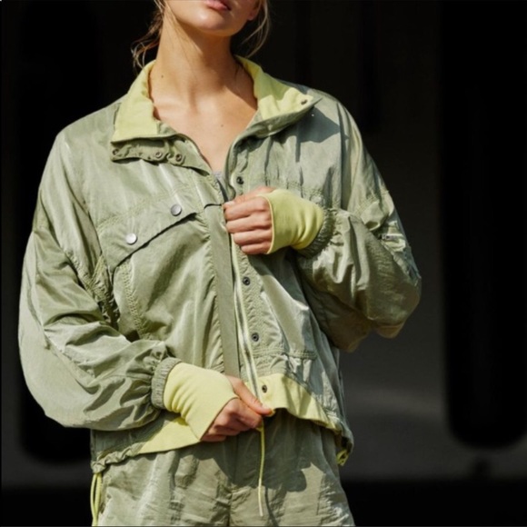 Host Pick! ❤️🎉🎀 BNWOT Free People Movement Opal Windbreaker Jacket - Picture 2 of 12